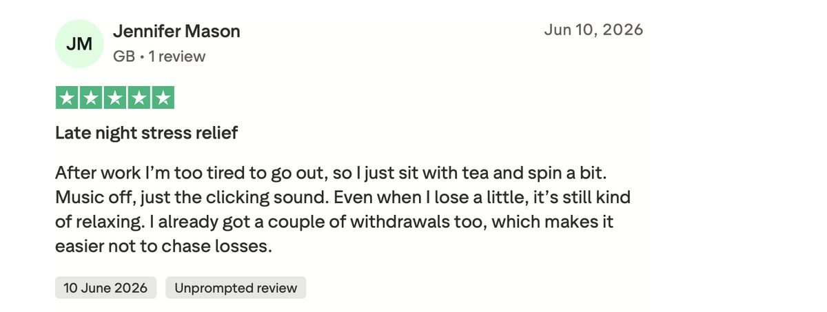 Recensione Trustpilot a cinque stelle sull'esperienza di gioco serale su Alawin casino